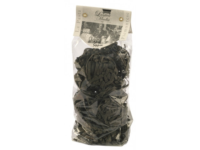 Tagliatelle al nero di seppia
