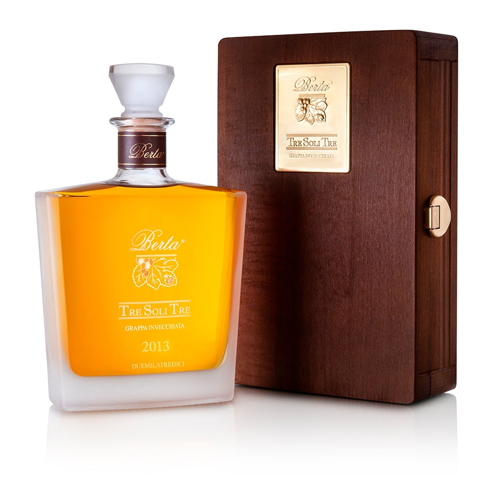 Grappa Tre Soli Tre "mit Holzkiste" 43 % Vol.